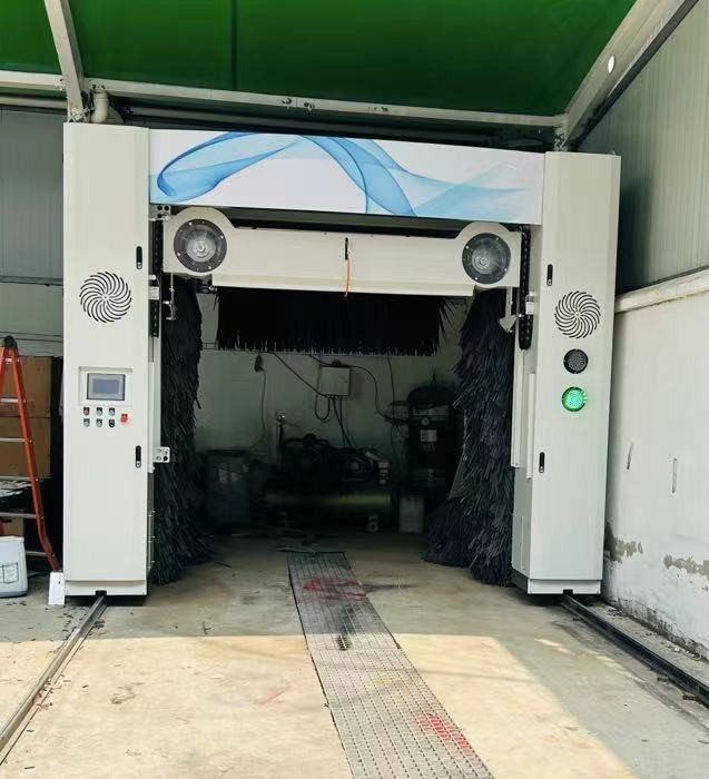 Garage Car Wash Rollover Machine Water Spraying System with Five Brushes 80-100L/Car
