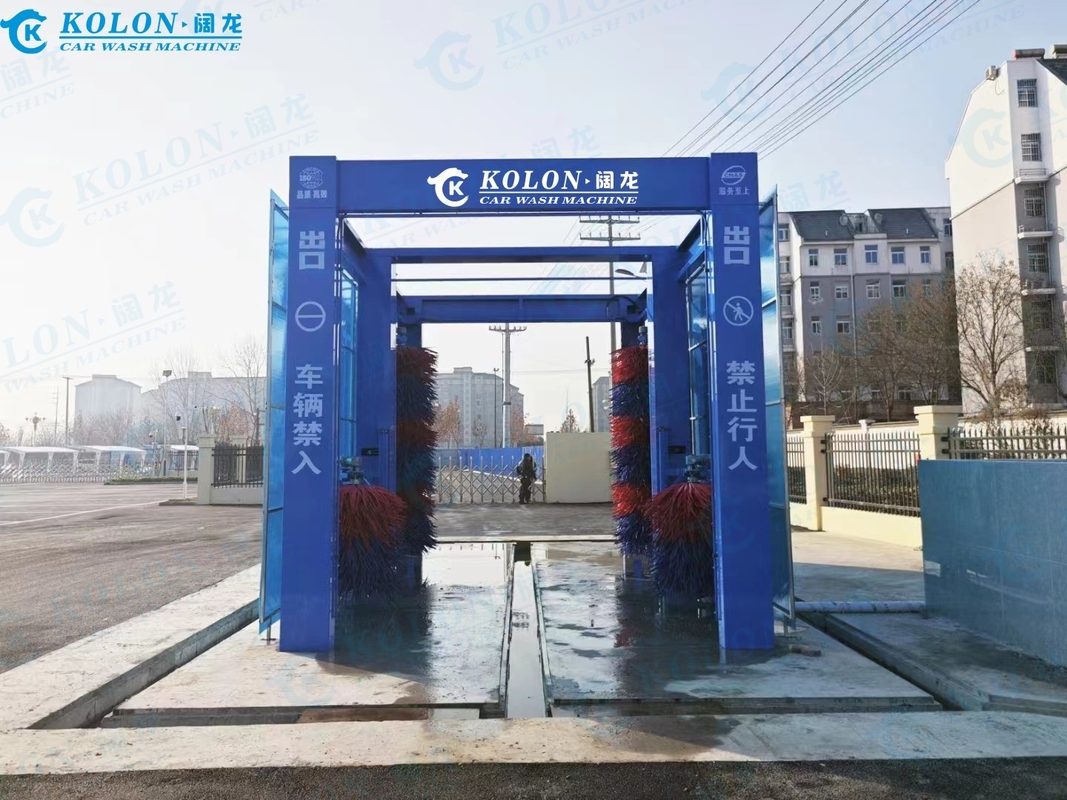KOLON Drive Through Emergency Stop Button Equipped Bus Wash Machine With PLC Control 267L Water Consumption